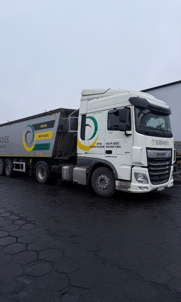 Transport węgla luzem wywrotką Sobianek